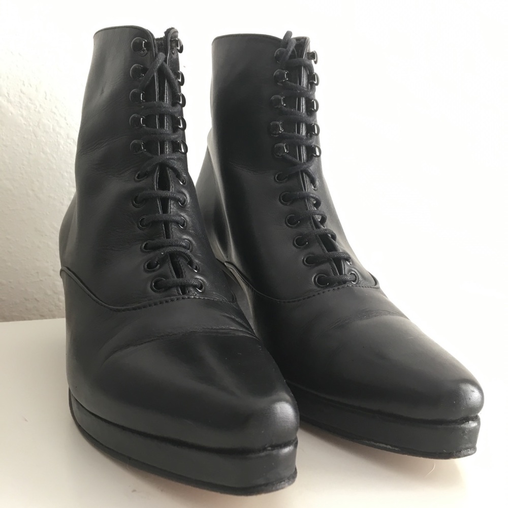Charles David pointy lace up leather boot